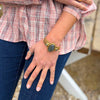 Bracelet Raksika en laiton doré avec labradorite bleue – bijou artisanal indien