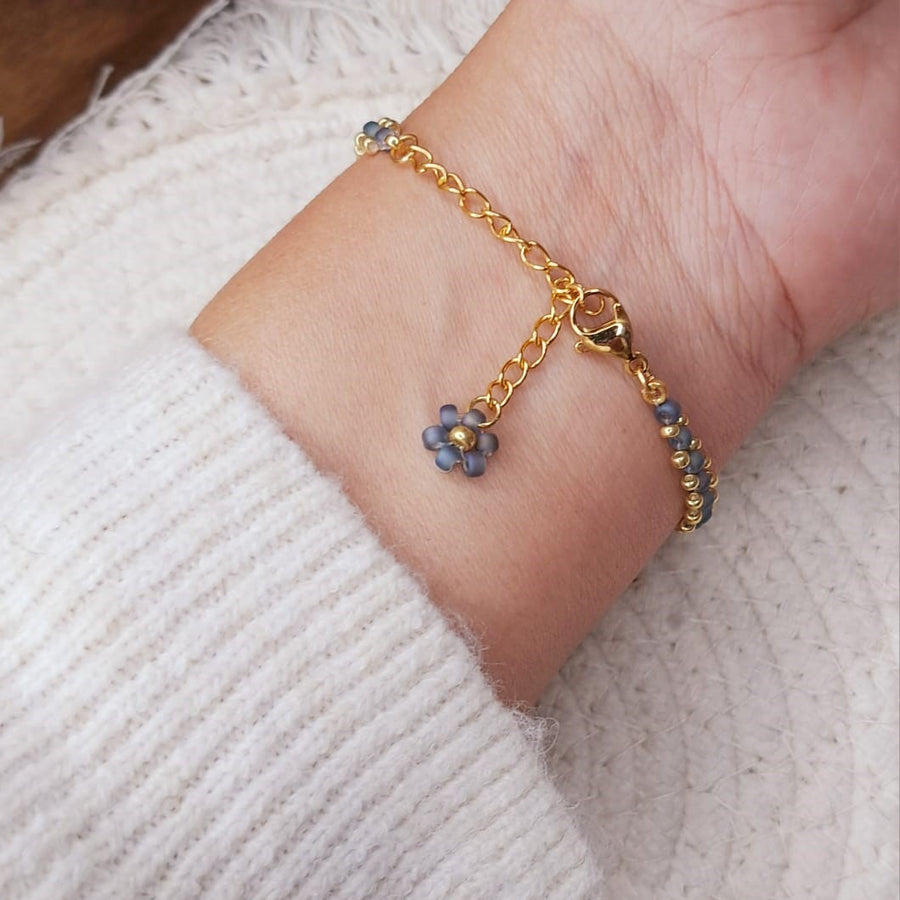 Fermoir petite fleur des bracelets Kaya-Ayaka et Lorea